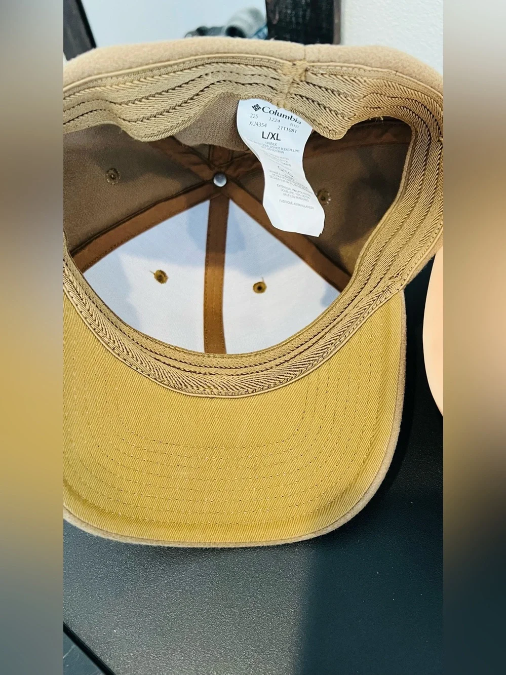 Columbia Tan Outdoor Patch Baseball Cap size L/XL